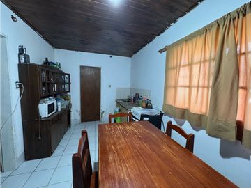 Vendo Casa con Departamento en Concepción del Uruguay, Entre Ríos