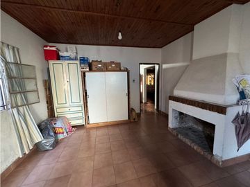 Vendo Casa con Departamento en Concepción del Uruguay, Entre Ríos