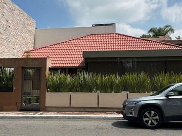 Se vende casa en club de golf las fuentes Puebla