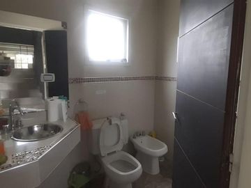 Casa en venta - 3 Dormitorios 2 Baños - Córdoba