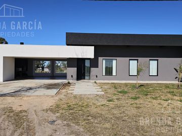 Casa en Venta En Colon Entre Ríos.