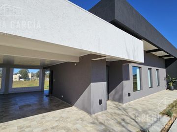 Casa en Venta En Colon Entre Ríos.