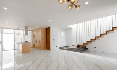 VENTA DE CASA EN ABADIA RANCHO SANTA EN MONICA