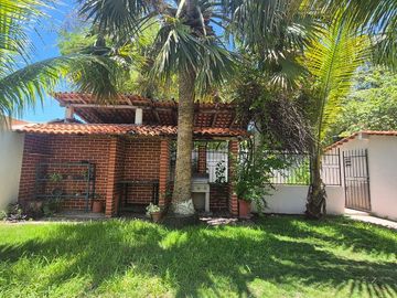 CASA RESIDENCIAL EN RENTA, TIPO COLONIAL, ALBERCA. CARMEN, CAMPECHE.
