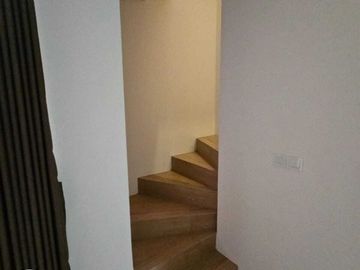 Disewakan Rumah Baru Semi Furnished Siap Huni di Lippo Karawaci