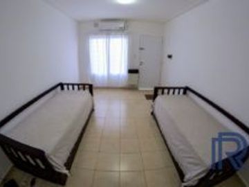 Departamento en alquiler temporario de 1 dormitorio c/ cochera en Universitario