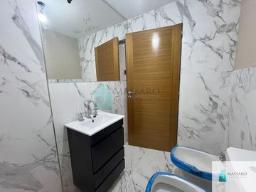 Monoambiente en venta a estrenar con balcón, Liniers.