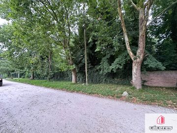 Terreno / Lote en venta de 360m2 ubicado en Parque Montemar-El Grosellar