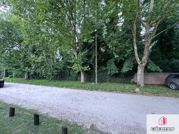 Terreno / Lote en venta de 350m2 ubicado en Parque Montemar-El Grosellar