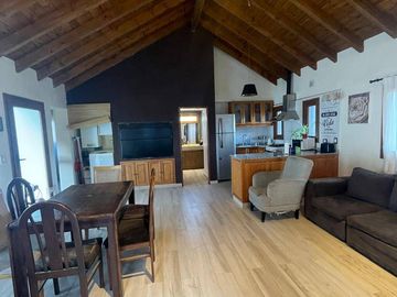 FINA PATAGONIA. Casa en venta c/ cochera en San Martin de los Andes