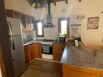 FINA PATAGONIA. Casa en venta c/ cochera en San Martin de los Andes
