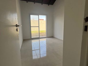 Hermosa casa en venta en Batalla del Pilar
