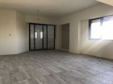 Departamento en venta de 4 dormitorios c/ cochera en San Miguel