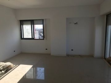 Departamento en venta de 4 dormitorios c/ cochera en San Miguel