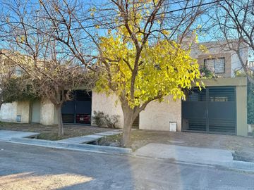Dúplex en venta de 2 dormitorios c/ cochera en San Rafael
