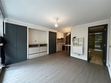 Departamento en Arriendo en Moderno Depto Estudio, Metro Chile-España, ÑUÑOA