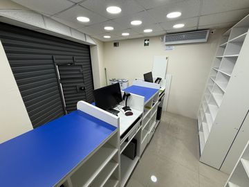 LOCAL COMERCIAL REMODELADO EN PLENO DIEGO PORTALES