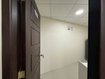 LOCAL COMERCIAL REMODELADO EN PLENO DIEGO PORTALES