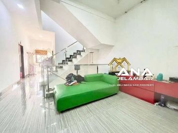 ANA RUMAH MEWAH LUAS 8X22M BANGUNAN BAGUS DAN KOKOH DI JELAMBAR