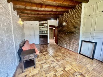 CASA EN VENTA DE UN SOLO PISO CON JARDÍN EN SAN JERÓNIMO
