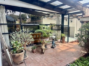 CASA EN VENTA DE UN SOLO PISO CON JARDÍN EN SAN JERÓNIMO