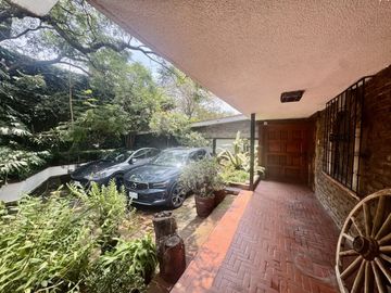 CASA EN VENTA DE UN SOLO PISO CON JARDÍN EN SAN JERÓNIMO
