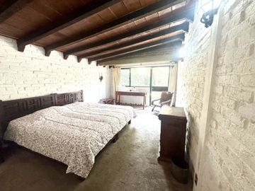 CASA EN VENTA DE UN SOLO PISO CON JARDÍN EN SAN JERÓNIMO