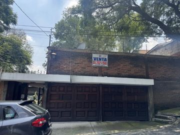 CASA EN VENTA DE UN SOLO PISO CON JARDÍN EN SAN JERÓNIMO