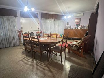 Casa en venta en Godoy Cruz