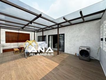 ANA RUMAH SEMI BARU UK 7.45X21M DI KOMP KAVLING POLRI JELAMBAR