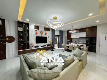 ANA RUMAH SEMI BARU UK 7.45X21M DI KOMP KAVLING POLRI JELAMBAR