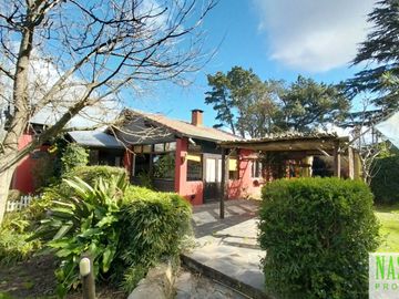 RETASADO. Chalet en Colina de los Padres,en Sierra de los Padres. Gas natural.