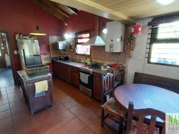 RETASADO. Chalet en Colina de los Padres,en Sierra de los Padres. Gas natural.