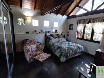 RETASADO. Chalet en Colina de los Padres,en Sierra de los Padres. Gas natural.