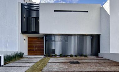 Casa en venta o renta con las recámaras más amplias de Zibatá.