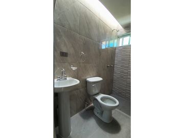 Venta casa a 50 metros de Av. Gasoducto