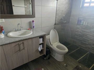 VENTA DE CASA EN BOQUETE CERCADA