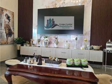 VENTA DE CASA EN BOQUETE CERCADA