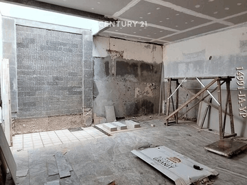 Rumah Dijual Di Delatinos BSD  Sedang Dalam Tahap Renovasi
