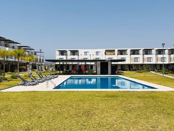 Casa en Renta Sin Amueblar con 3 Habitaciones, Alberca y Amenidades, Xochitepec