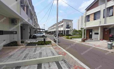 Rumah 2 lantai di Galuh Mas Teluk Jambe Karawang