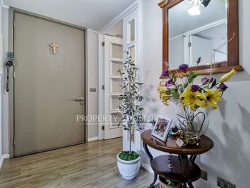 Departamento en Sector Sur: Vista al Mar y Comodidad Total a Pasos de Mall Parque Angamos