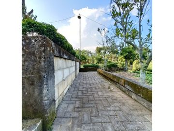 Villa Cantik Nego 2Lantai Tanah Luas Dekat Banyak Wisata Batu