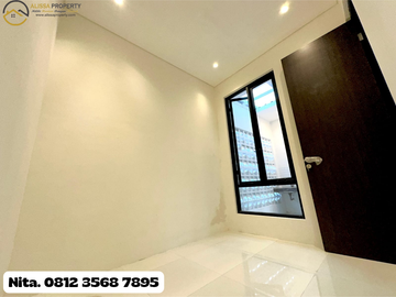 Premium Home Minimalis Modern With SmartDoor 5 Menit Ke Suhat Malang