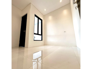Premium Home Minimalis Modern With SmartDoor 5 Menit Ke Suhat Malang