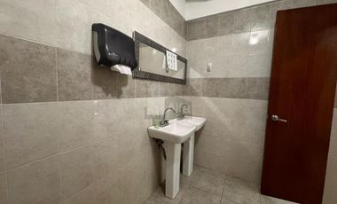 Edificio comercial a un costado Fiscalia Toluca