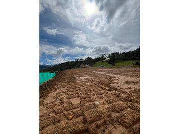 VENTA DE LOTE EN PARCELACIÓN VIA EL RETIRO LA CEJA