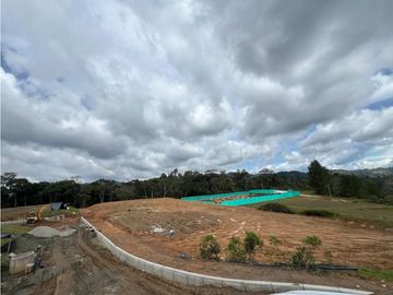 VENTA DE LOTE EN PARCELACIÓN VIA EL RETIRO LA CEJA