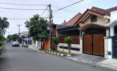 Rumah di Jalur Komersial Villa Bogor Indah Bogor Utara