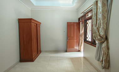 Rumah di Jalur Komersial Villa Bogor Indah Bogor Utara